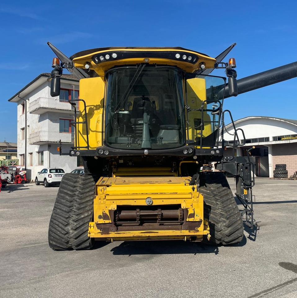 NEW HOLLAND MIETITREBBIA CR 9.90 - حصادة موحَّدة: صورة 3 NEW HOLLAND MIETITREBBIA CR 9.90 - حصادة موحَّدة: صورة 3