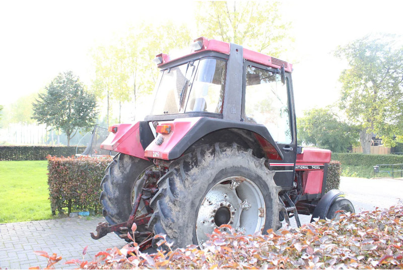 International 743XL - جرار: صورة 3 International 743XL - جرار: صورة 3