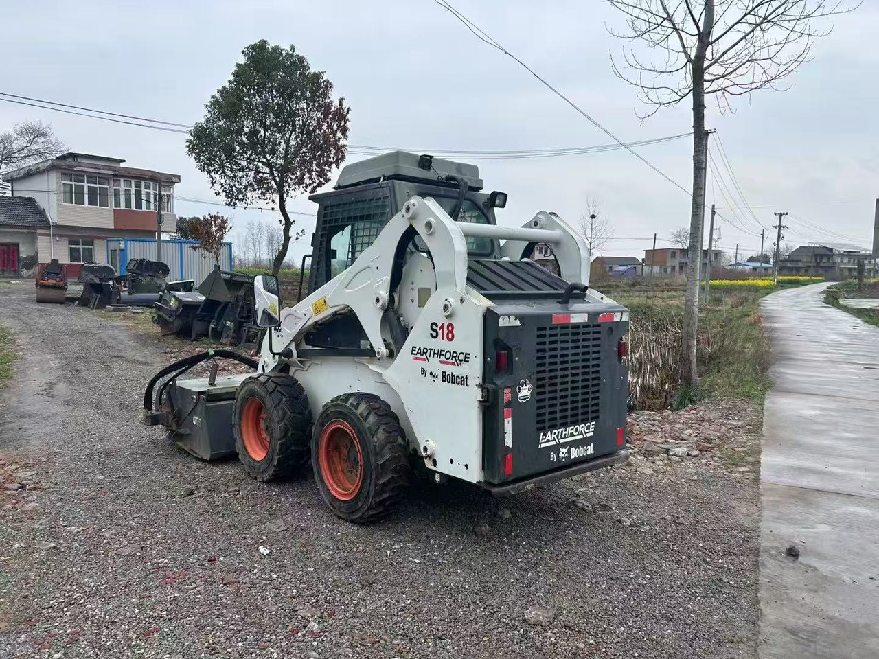 شيول صغير BOBCAT S18: صورة 9