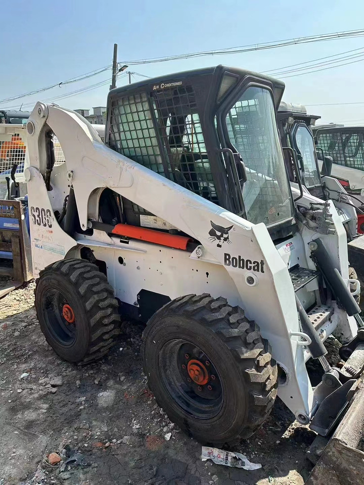 BOBCAT S300 - شيول صغير: صورة 4 BOBCAT S300 - شيول صغير: صورة 4
