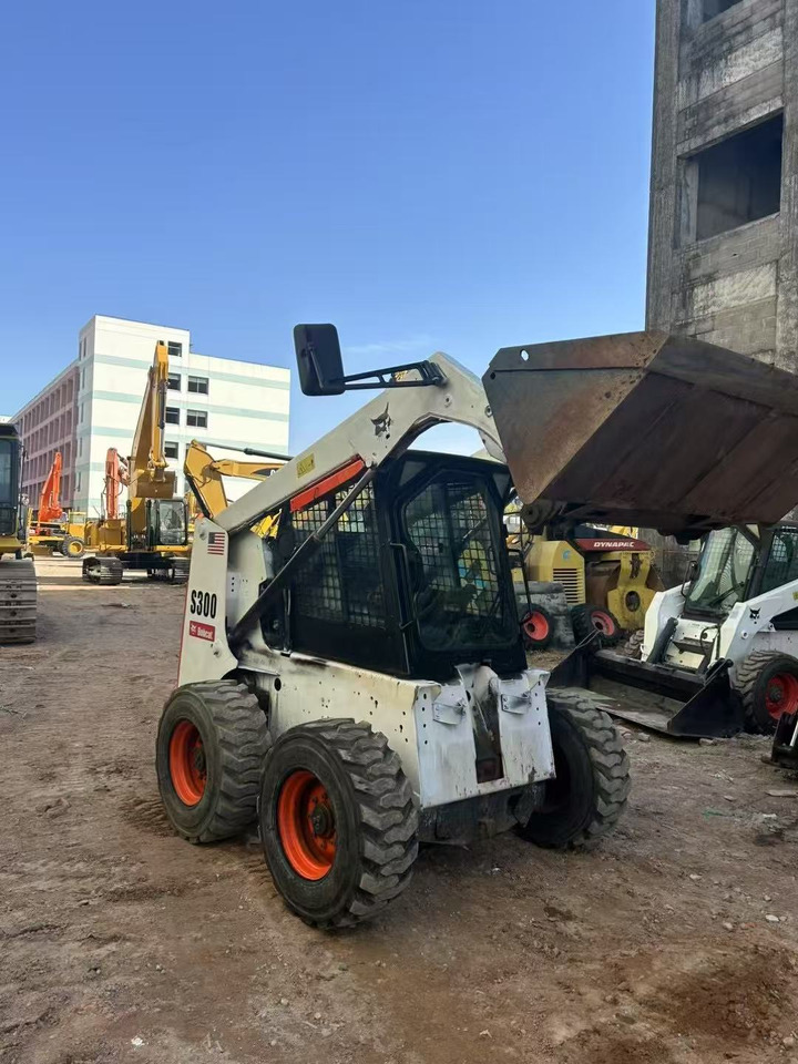 BOBCAT s300 - شيول صغير: صورة 4 BOBCAT s300 - شيول صغير: صورة 4