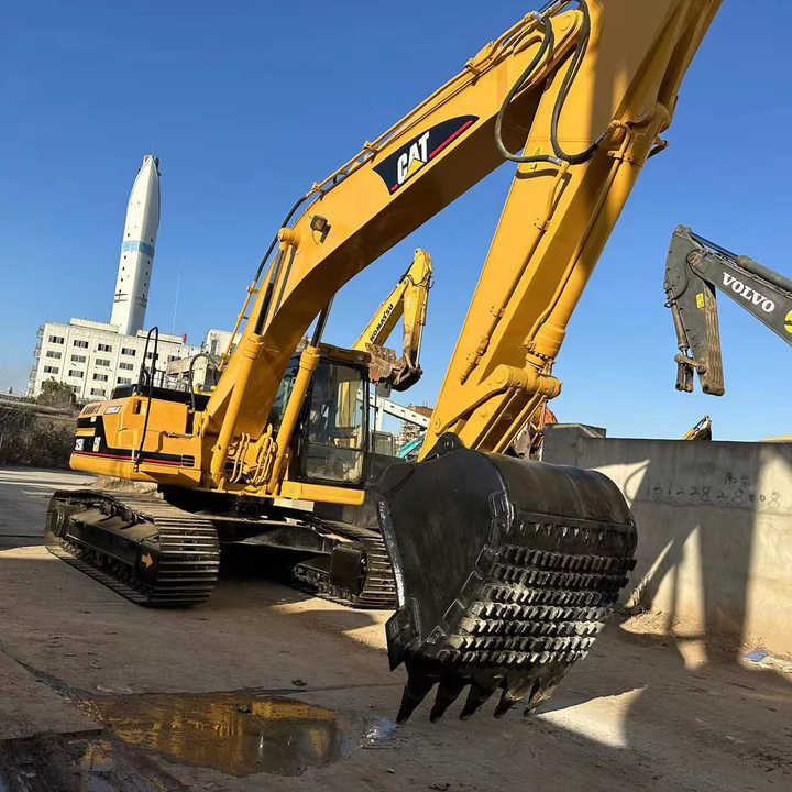Budget-Friendly Cat 325BL Excavator| Original Parts, No Major Repairs, Global Shipping Available! - حفار زحاف: صورة 1 Budget-Friendly Cat 325BL Excavator| Original Parts, No Major Repairs, Global Shipping Available! - حفار زحاف: صورة 1