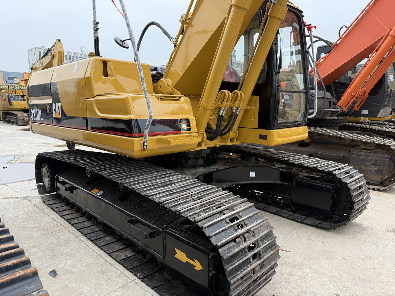 حفار زحاف CATERPILLAR 320b [ Copy ]: صورة 9