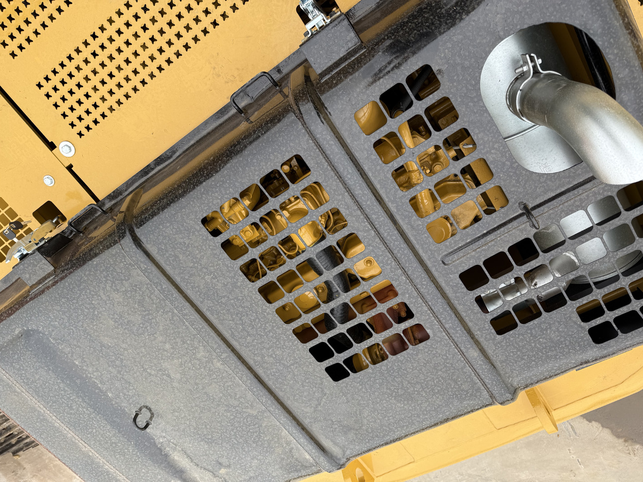 حفار زحاف CATERPILLAR 320b [ Copy ]: صورة 21