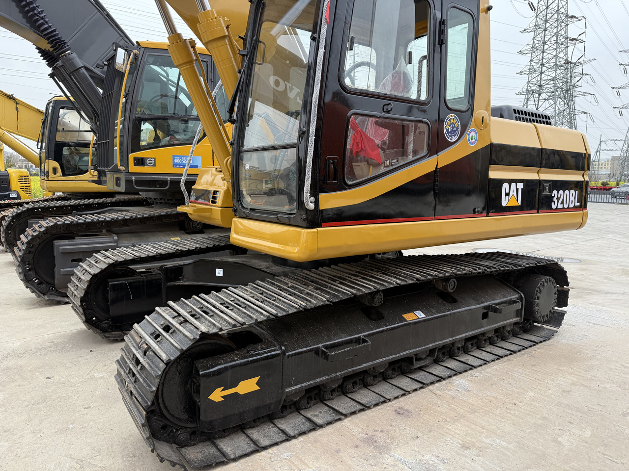 حفار زحاف CATERPILLAR 320b [ Copy ]: صورة 7