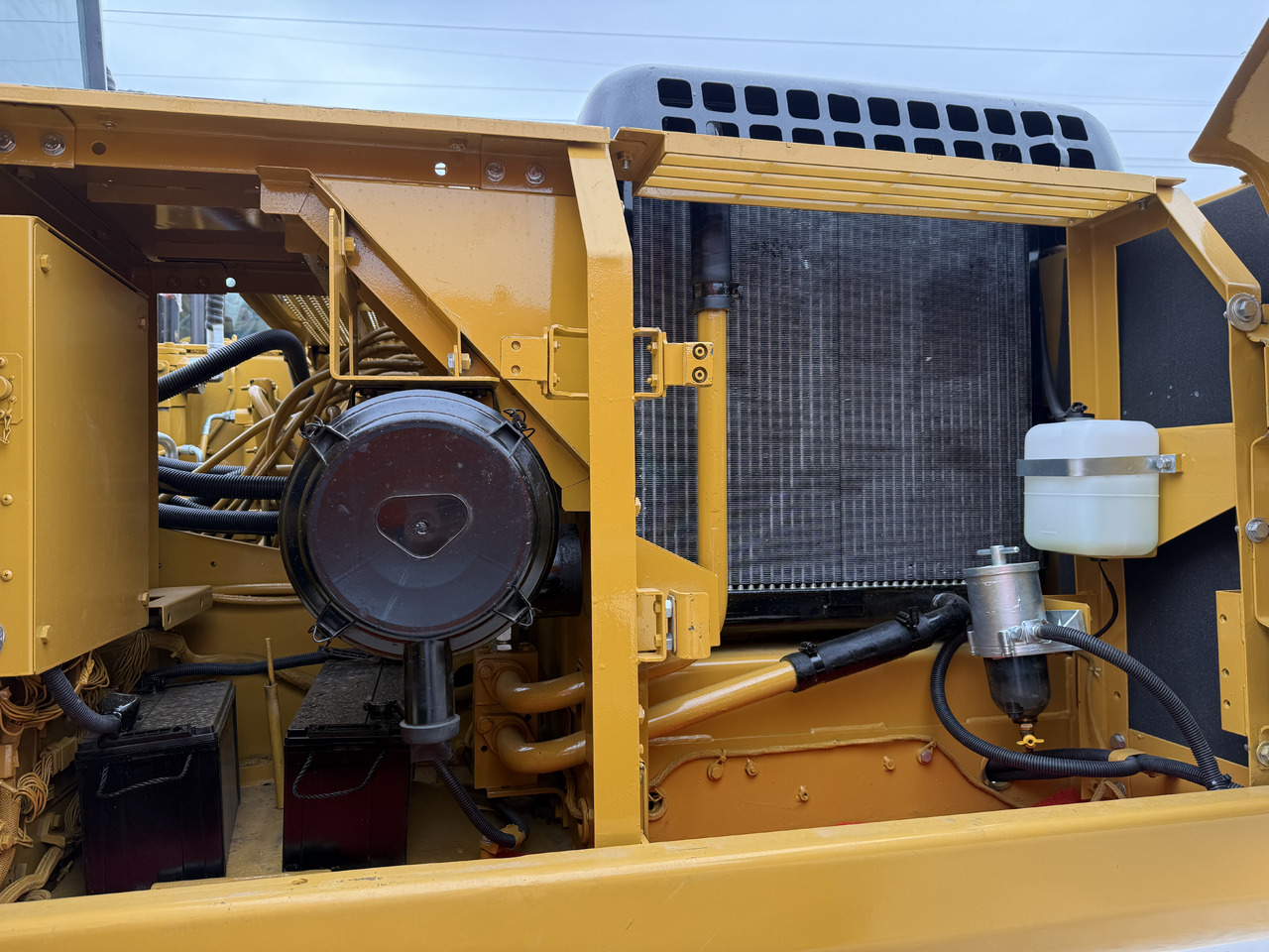 حفار زحاف CATERPILLAR 320b [ Copy ]: صورة 12