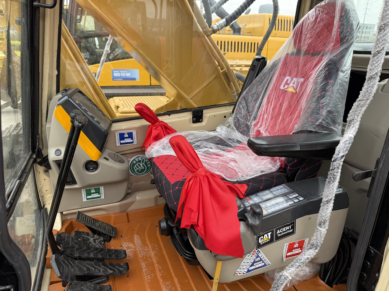 حفار زحاف CATERPILLAR 320b [ Copy ]: صورة 16