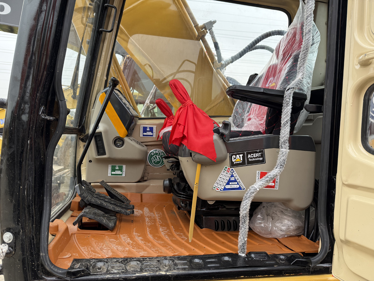 حفار زحاف CATERPILLAR 320b [ Copy ]: صورة 15