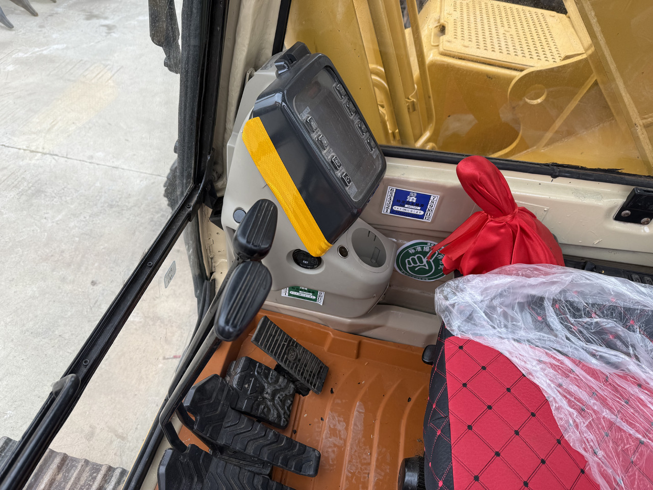 حفار زحاف CATERPILLAR 320b [ Copy ]: صورة 17