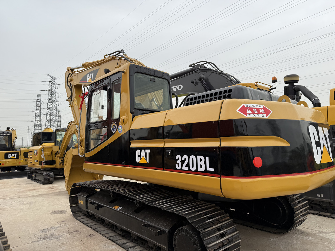 حفار زحاف CATERPILLAR 320b [ Copy ]: صورة 11