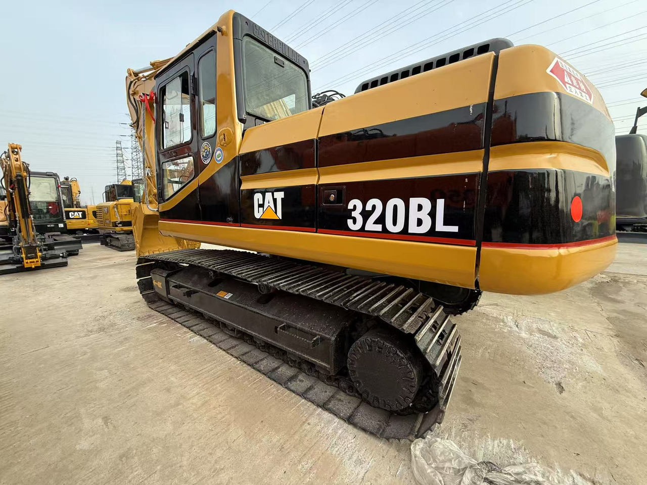 CATERPILLAR 320b - حفار زحاف: صورة 3 CATERPILLAR 320b - حفار زحاف: صورة 3