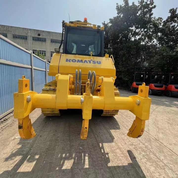 Cheap Price komatsu D65 Bulldozer with Ripper , Original Made Dozer komatsu D65 , komatsu D65p D80p D85p Bulldozer - جرافة: صورة 5 Cheap Price komatsu D65 Bulldozer with Ripper , Original Made Dozer komatsu D65 , komatsu D65p D80p D85p Bulldozer - جرافة: صورة 5