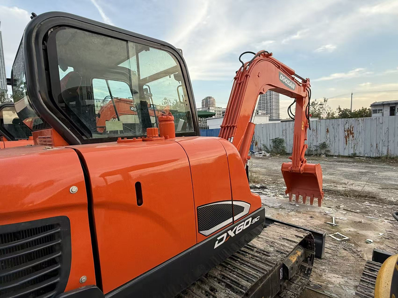 DOOSAN Used large Doosan DX60 excavators, original DX60 used excavators, 6-ton DX60 hydraulic excavators, best-selling at low prices. - حفارة مُصَّغرة: صورة 1 DOOSAN Used large Doosan DX60 excavators, original DX60 used excavators, 6-ton DX60 hydraulic excavators, best-selling at low prices. - حفارة مُصَّغرة: صورة 1