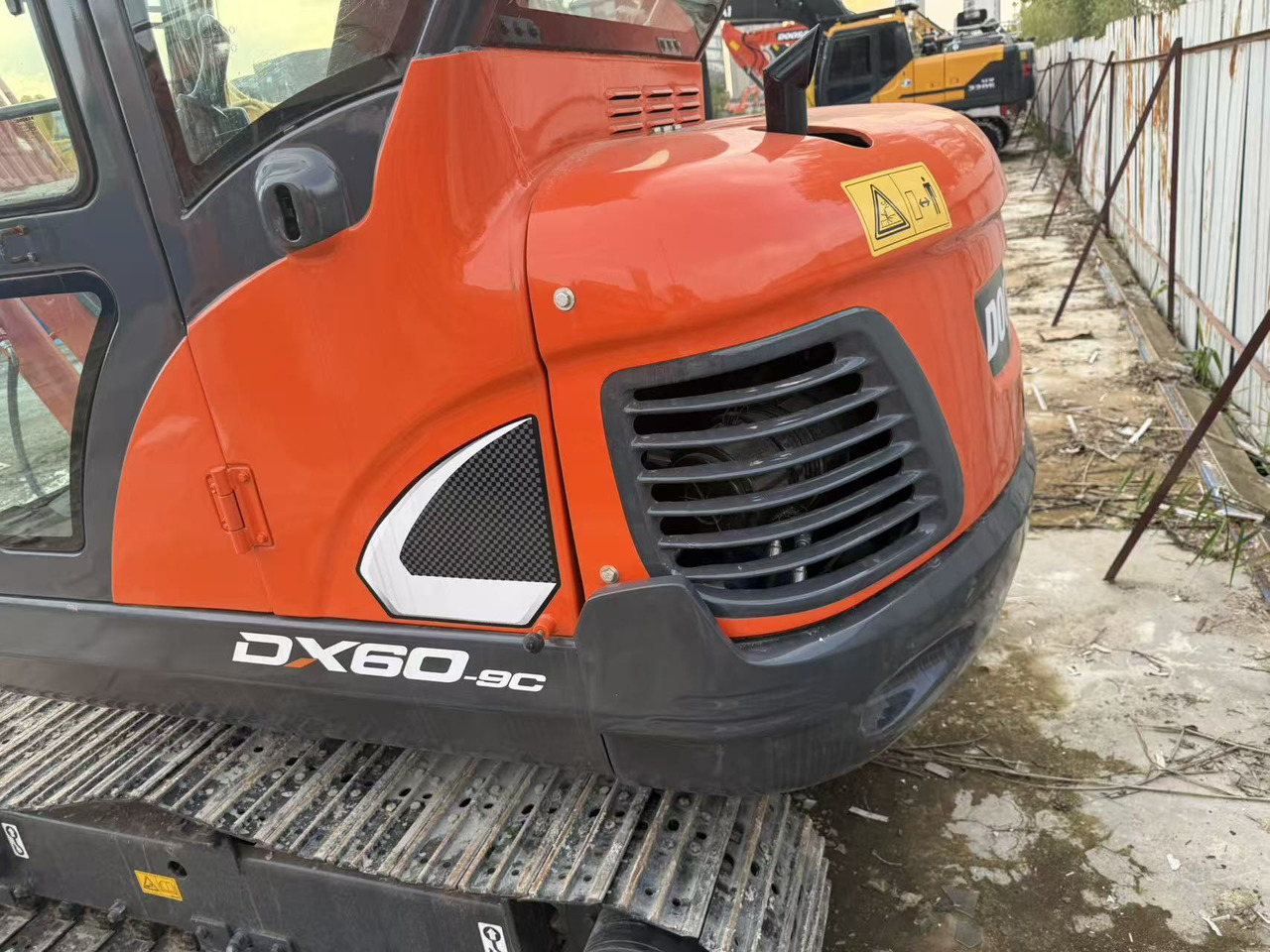DOOSAN Used large Doosan DX60 excavators, original DX60 used excavators, 6-ton DX60 hydraulic excavators, best-selling at low prices. - حفارة مُصَّغرة: صورة 3 DOOSAN Used large Doosan DX60 excavators, original DX60 used excavators, 6-ton DX60 hydraulic excavators, best-selling at low prices. - حفارة مُصَّغرة: صورة 3