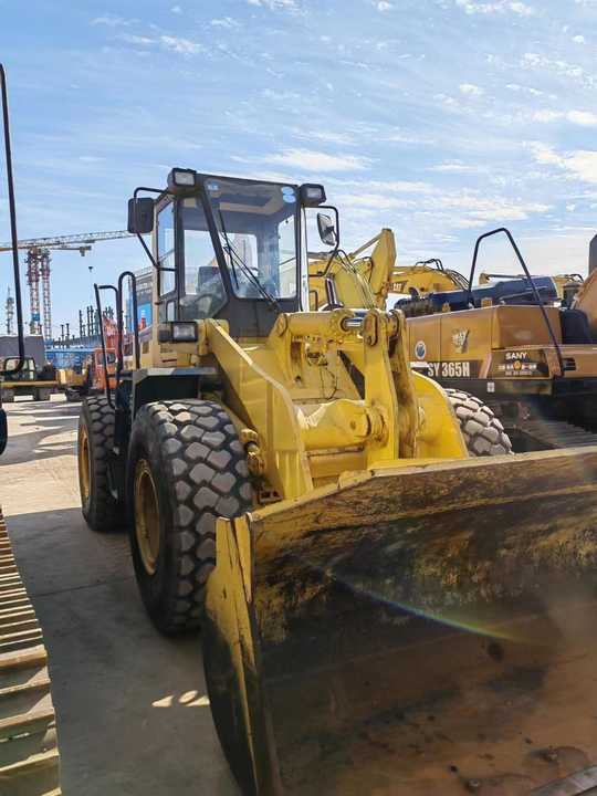 Good Condition Second Hand WA320-3 Front Wheel Loader for Cheap Price Hot Sale in China - جرافة حفار: صورة 4 Good Condition Second Hand WA320-3 Front Wheel Loader for Cheap Price Hot Sale in China - جرافة حفار: صورة 4