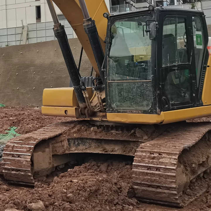Good Condition Used CAT Excavator Japan 330GC Original Used Excavator Cat 330GC in Stock - حفار زحاف: صورة 4 Good Condition Used CAT Excavator Japan 330GC Original Used Excavator Cat 330GC in Stock - حفار زحاف: صورة 4