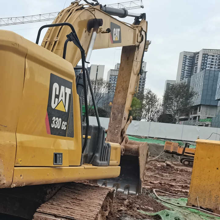 Good Condition Used CAT Excavator Japan 330GC Original Used Excavator Cat 330GC in Stock - حفار زحاف: صورة 2 Good Condition Used CAT Excavator Japan 330GC Original Used Excavator Cat 330GC in Stock - حفار زحاف: صورة 2