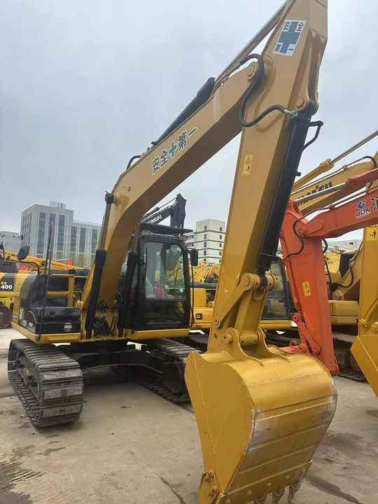 Low Working Time CAT 312D2 Excavator Caterpillar Used 15ton Cat312D2 No Reviews yet - حفار زحاف: صورة 5 Low Working Time CAT 312D2 Excavator Caterpillar Used 15ton Cat312D2 No Reviews yet - حفار زحاف: صورة 5