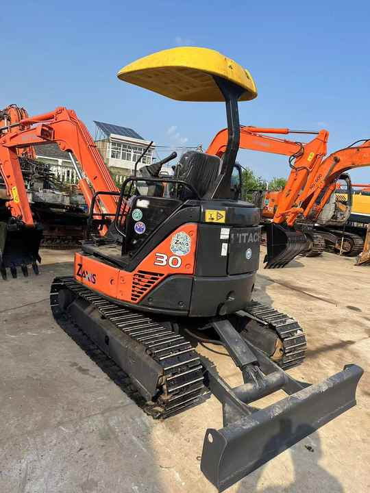 Mini 3-Ton Excavator used Hitachi ZX30 excavator with Excellent Performance and Low Price for sale! - حفارة: صورة 2 Mini 3-Ton Excavator used Hitachi ZX30 excavator with Excellent Performance and Low Price for sale! - حفارة: صورة 2