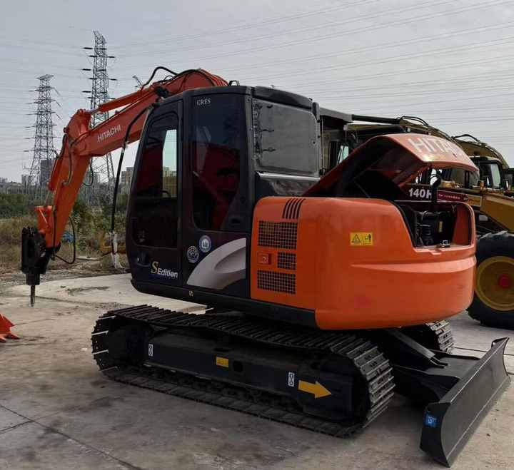 Original Japan Hitachi ZX60 Excavator Hitachi Excavator in Low Price for Hot Sale - حفار زحاف: صورة 3 Original Japan Hitachi ZX60 Excavator Hitachi Excavator in Low Price for Hot Sale - حفار زحاف: صورة 3