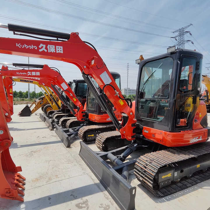 Perfect Condition Kubota U55-4 Japan Brand Mini Excavator with Pusher for Sale 90% Brand New Mini Kubota U25 35 55 5tons - حفارة: صورة 1 Perfect Condition Kubota U55-4 Japan Brand Mini Excavator with Pusher for Sale 90% Brand New Mini Kubota U25 35 55 5tons - حفارة: صورة 1