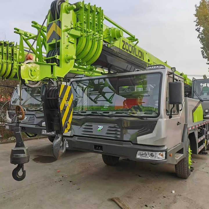 Second Hand ZOOMLION 25 Ton ZTC250V531 30 Ton ZTC300V532 70 Ton ZTC700H6 Hydraulmic Mobile Truck Crane on Sale - موبايل كرين: صورة 1 Second Hand ZOOMLION 25 Ton ZTC250V531 30 Ton ZTC300V532 70 Ton ZTC700H6 Hydraulmic Mobile Truck Crane on Sale - موبايل كرين: صورة 1