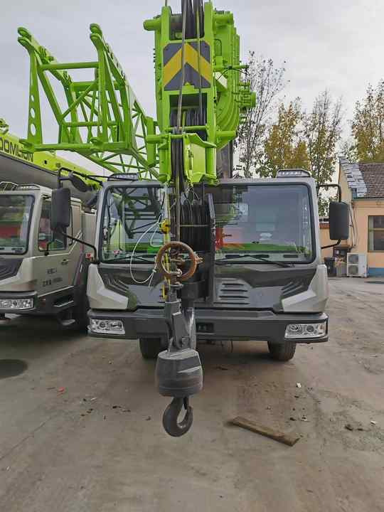 Second Hand ZOOMLION 25 Ton ZTC250V531 30 Ton ZTC300V532 70 Ton ZTC700H6 Hydraulmic Mobile Truck Crane on Sale - موبايل كرين: صورة 2 Second Hand ZOOMLION 25 Ton ZTC250V531 30 Ton ZTC300V532 70 Ton ZTC700H6 Hydraulmic Mobile Truck Crane on Sale - موبايل كرين: صورة 2