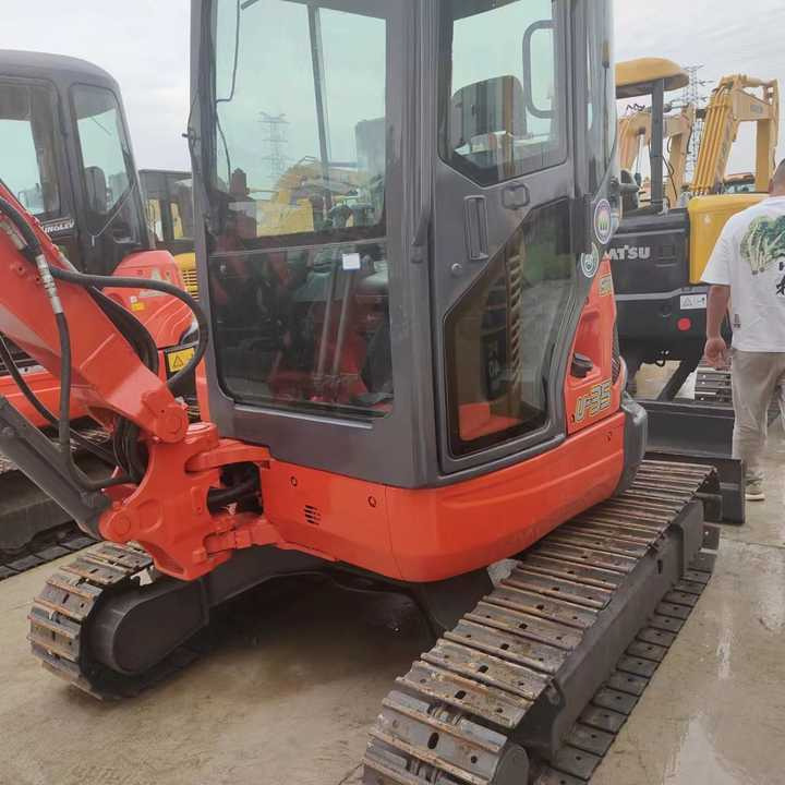 USED Japan Brand Kubots Mini 3tons U35 Excavator - حفارة: صورة 1 USED Japan Brand Kubots Mini 3tons U35 Excavator - حفارة: صورة 1