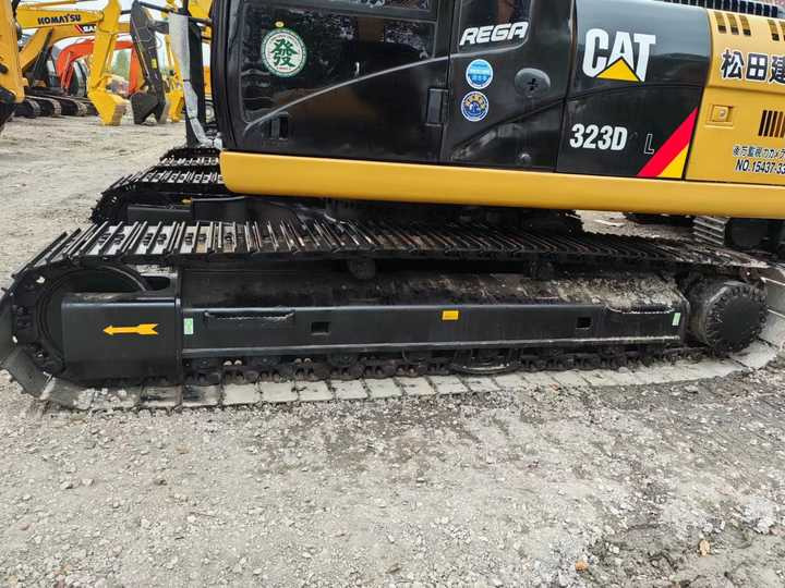 Used Digger CAT 323D2L Construction Machinery Construction Digger Used CAT 323D2L Cheap Excavator - حفار زحاف: صورة 5 Used Digger CAT 323D2L Construction Machinery Construction Digger Used CAT 323D2L Cheap Excavator - حفار زحاف: صورة 5
