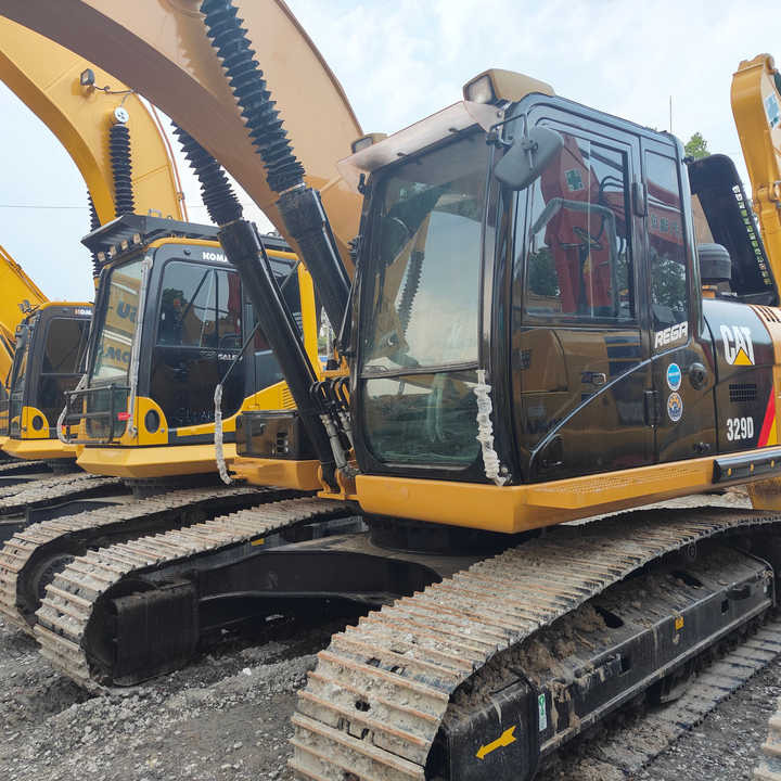 Used Digger CAT 329D2 Construction Machinery Construction Digger Used CAT 329D2 Cheap Excavator - حفار زحاف: صورة 1 Used Digger CAT 329D2 Construction Machinery Construction Digger Used CAT 329D2 Cheap Excavator - حفار زحاف: صورة 1