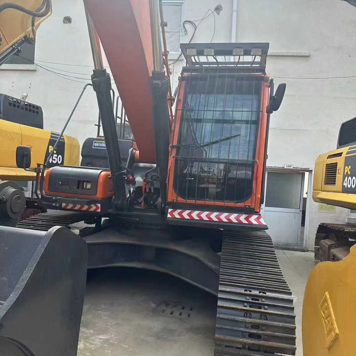 Used Digger DOOSAN DX300 Construction Machinery Construction Digger Used DOOSAN DX300 Cheap Excavator - حفار زحاف: صورة 1 Used Digger DOOSAN DX300 Construction Machinery Construction Digger Used DOOSAN DX300 Cheap Excavator - حفار زحاف: صورة 1
