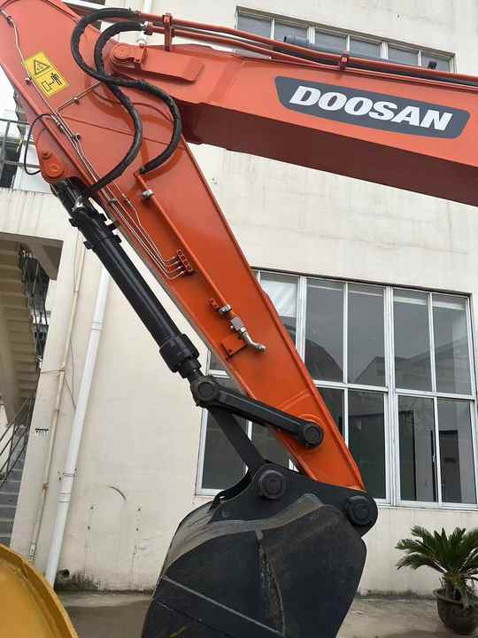 Used Digger DOOSAN DX300 Construction Machinery Construction Digger Used DOOSAN DX300 Cheap Excavator - حفار زحاف: صورة 5 Used Digger DOOSAN DX300 Construction Machinery Construction Digger Used DOOSAN DX300 Cheap Excavator - حفار زحاف: صورة 5