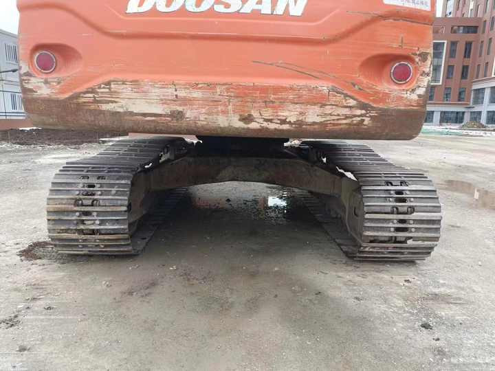 Used Digger Doosan DX225LC-9T Construction Machinery Construction Digger Used Doosan DX225LC-9T Cheap Excavator - حفار زحاف: صورة 5 Used Digger Doosan DX225LC-9T Construction Machinery Construction Digger Used Doosan DX225LC-9T Cheap Excavator - حفار زحاف: صورة 5