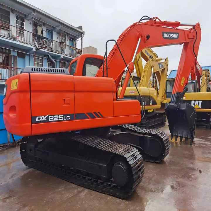Used Doosan DX225LC Excavator | Low Hours | Heavy Duty | Global Shipping | Well-Maintained - حفار زحاف: صورة 1 Used Doosan DX225LC Excavator | Low Hours | Heavy Duty | Global Shipping | Well-Maintained - حفار زحاف: صورة 1