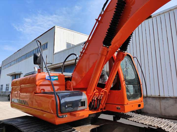 Used Doosan DX225LC Excavator | Low Hours | Heavy Duty | Global Shipping | Well-Maintained - حفار زحاف: صورة 3 Used Doosan DX225LC Excavator | Low Hours | Heavy Duty | Global Shipping | Well-Maintained - حفار زحاف: صورة 3
