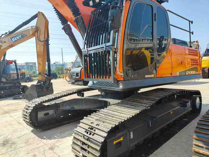 Used Doosan DX300LC-9C Excavator with Little Time Used in Excellent Condition Korea Brand Doosan 30 Tons Excavator for Sale - حفارة: صورة 2 Used Doosan DX300LC-9C Excavator with Little Time Used in Excellent Condition Korea Brand Doosan 30 Tons Excavator for Sale - حفارة: صورة 2