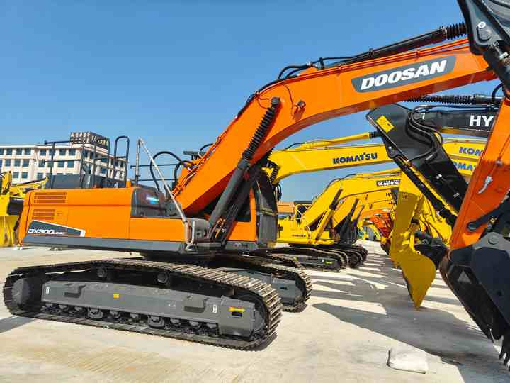 Used Doosan DX300LC-9C Excavator with Little Time Used in Excellent Condition Korea Brand Doosan 30 Tons Excavator for Sale - حفارة: صورة 4 Used Doosan DX300LC-9C Excavator with Little Time Used in Excellent Condition Korea Brand Doosan 30 Tons Excavator for Sale - حفارة: صورة 4