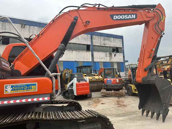 Used Excavator Doosan DX225LC-9 Excavators Mini Equipment Earth Moving Machinery Doosan Digger Excavator for Sale - حفار زحاف: صورة 3 Used Excavator Doosan DX225LC-9 Excavators Mini Equipment Earth Moving Machinery Doosan Digger Excavator for Sale - حفار زحاف: صورة 3