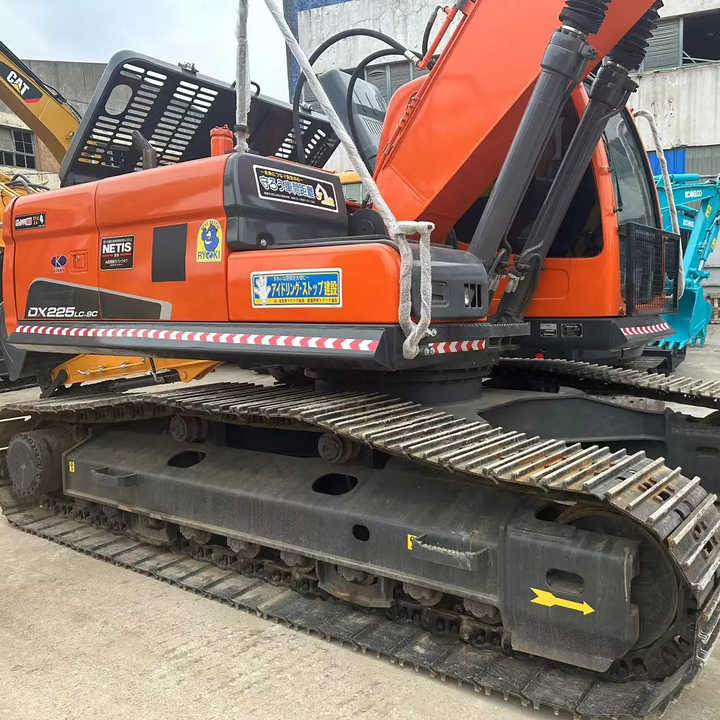 Used Excavator Doosan DX225LC-9 Excavators Mini Equipment Earth Moving Machinery Doosan Digger Excavator for Sale - حفار زحاف: صورة 1 Used Excavator Doosan DX225LC-9 Excavators Mini Equipment Earth Moving Machinery Doosan Digger Excavator for Sale - حفار زحاف: صورة 1