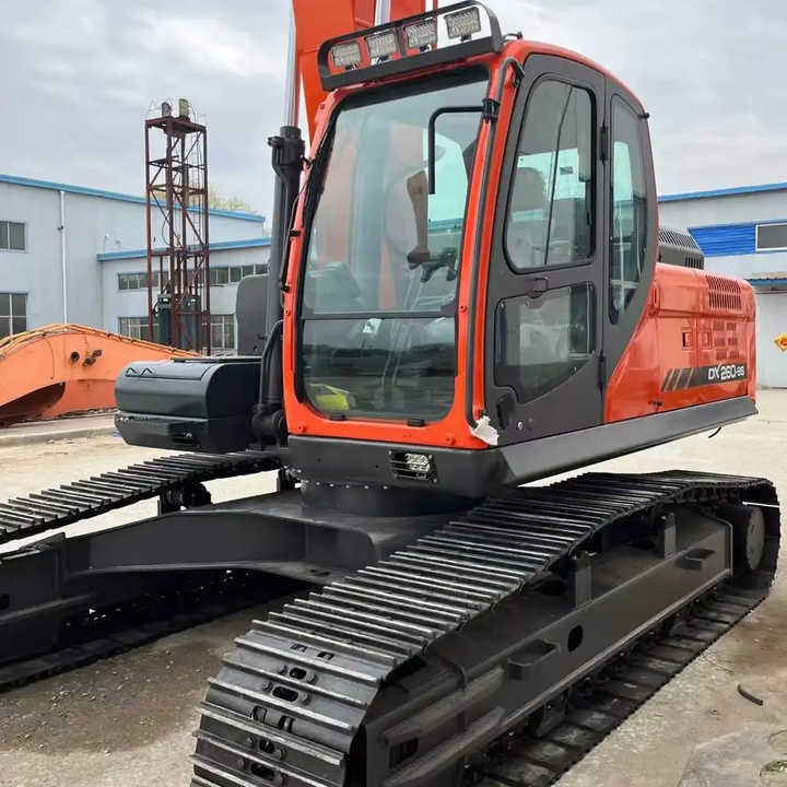 Used Excavator Doosan DX260LC-9 Excavators Mini Equipment Earth Moving Machinery Doosan Digger Excavator for Sale - حفارة: صورة 5 Used Excavator Doosan DX260LC-9 Excavators Mini Equipment Earth Moving Machinery Doosan Digger Excavator for Sale - حفارة: صورة 5