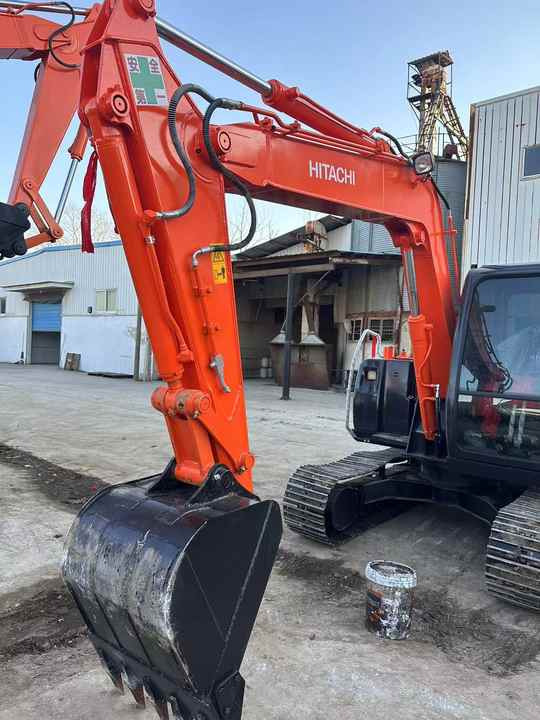 Used Excavator Good Quality Low Price Hitachi ZX70 Excavator in Good Condition for Sale - حفار زحاف: صورة 4 Used Excavator Good Quality Low Price Hitachi ZX70 Excavator in Good Condition for Sale - حفار زحاف: صورة 4