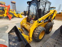 Used Front Loader Tractor CAT 246D Skid Steer Loader / Used Cat 226B 246C 246d Mini Skid Steer Loader in Stock - شيول صغير: صورة 4 Used Front Loader Tractor CAT 246D Skid Steer Loader / Used Cat 226B 246C 246d Mini Skid Steer Loader in Stock - شيول صغير: صورة 4