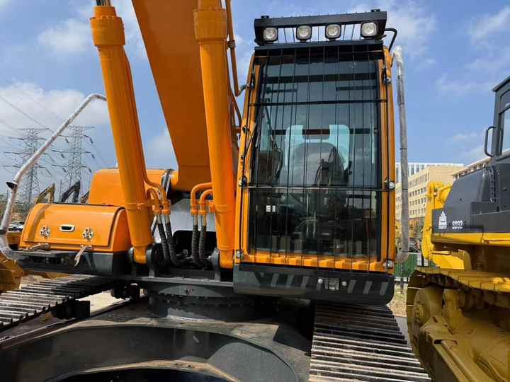 Used HYUNDAI305lc-9c Hydraulic Excavator with Excellent Performance hyundai Running Working Condition Low Price for Sale - حفارة: صورة 4 Used HYUNDAI305lc-9c Hydraulic Excavator with Excellent Performance hyundai Running Working Condition Low Price for Sale - حفارة: صورة 4