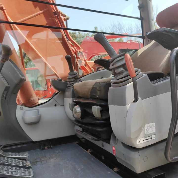 حفارة Used Hitachi ZX130 Excavator Japan Made Hitachi Used Excavator Zx120 Zx130 for Sale [ Copy ] [ Copy ] [ Copy ] [ Copy ]: صورة 6