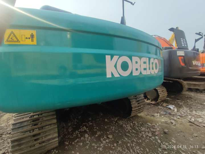 Used Japan Brand Kobelco SK260-8 Hydraulic Digger High Quality Kobelco Sk200 260 Crawler Excavator in Stock on Sale - حفار زحاف: صورة 3 Used Japan Brand Kobelco SK260-8 Hydraulic Digger High Quality Kobelco Sk200 260 Crawler Excavator in Stock on Sale - حفار زحاف: صورة 3