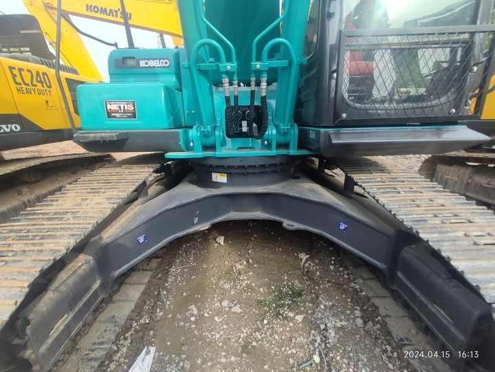 Used Japan Brand Kobelco SK260-8 Hydraulic Digger High Quality Kobelco Sk200 260 Crawler Excavator in Stock on Sale - حفار زحاف: صورة 5 Used Japan Brand Kobelco SK260-8 Hydraulic Digger High Quality Kobelco Sk200 260 Crawler Excavator in Stock on Sale - حفار زحاف: صورة 5