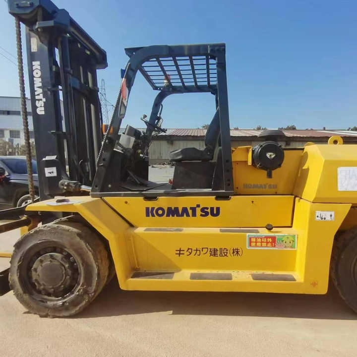 Used Original Japan Brand komatsu 15tons Forklift for Sale Low Working Hours Strong Power - رافعة شوكية: صورة 1 Used Original Japan Brand komatsu 15tons Forklift for Sale Low Working Hours Strong Power - رافعة شوكية: صورة 1