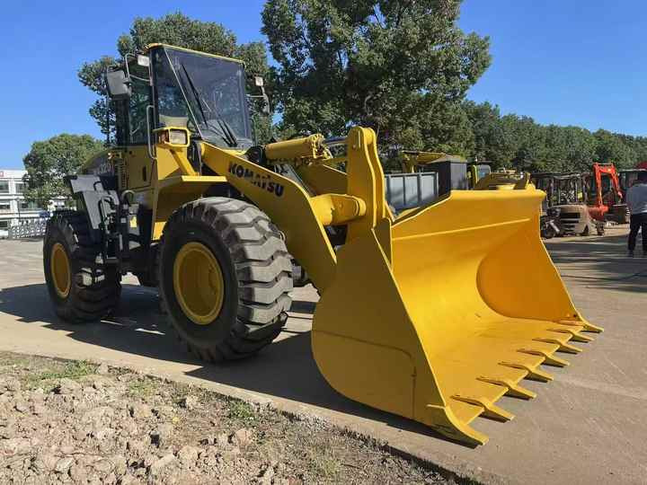 Used komatsu Wa320-5 Wheel Loader Second Hand Machine Popular Brand komatsu Hydraulic Machinery - اللودر بعجل: صورة 3 Used komatsu Wa320-5 Wheel Loader Second Hand Machine Popular Brand komatsu Hydraulic Machinery - اللودر بعجل: صورة 3