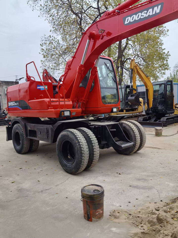 Doosan Used DH150W-7 wheeled excavator for sale at a low price. - حفارة دولاب: صورة 5 Doosan Used DH150W-7 wheeled excavator for sale at a low price. - حفارة دولاب: صورة 5