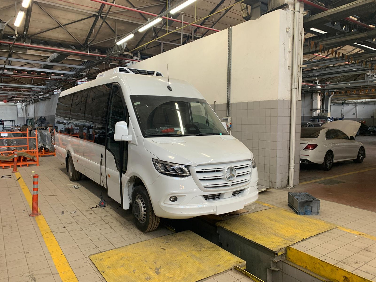 MERCEDES-BENZ SPRINTER 519 - حافلة صغيرة, ميكروباص: صورة 2 MERCEDES-BENZ SPRINTER 519 - حافلة صغيرة, ميكروباص: صورة 2
